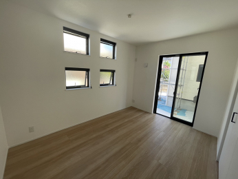 @ʒuɔzuꂽA4̏ȑŜ𖾂邭܂B