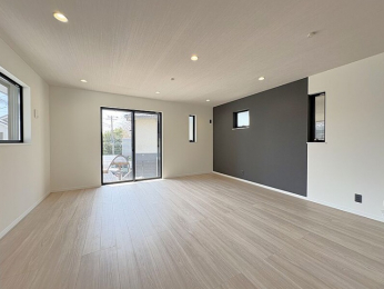 ���r���O�@-