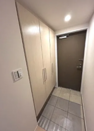 ���ց@-